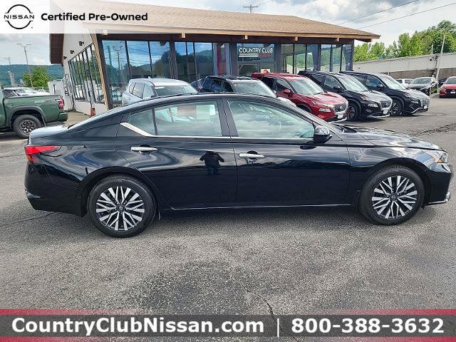 Certified 2023 Nissan Altima 2.5 SV w/ SV Premium Package FWD image 9