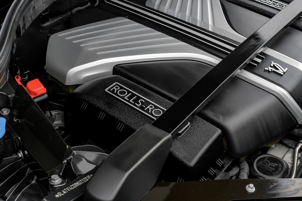 Used 2022 Rolls-Royce Cullinan w/ Cullinan Package image 64