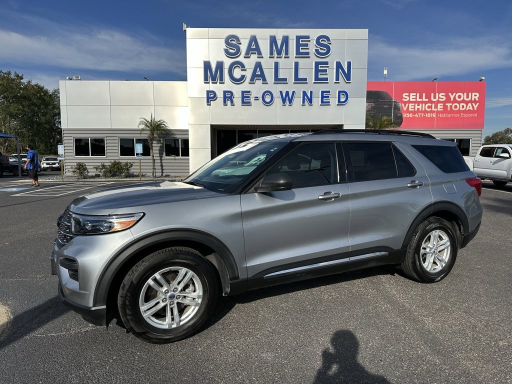 Used 2023 Ford Explorer XLT image 1