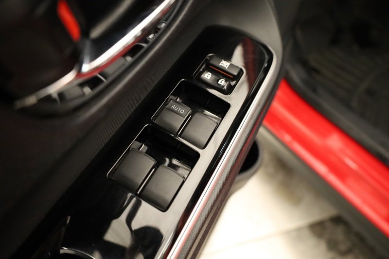 Used 2018 Toyota Prius C Two image 10