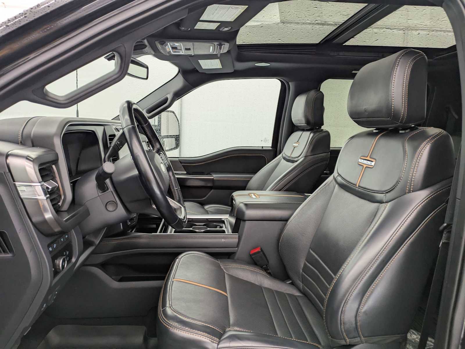 Used 2023 Ford F350 Platinum w/ Tremor Off-Road Package AWD/4WD image 18