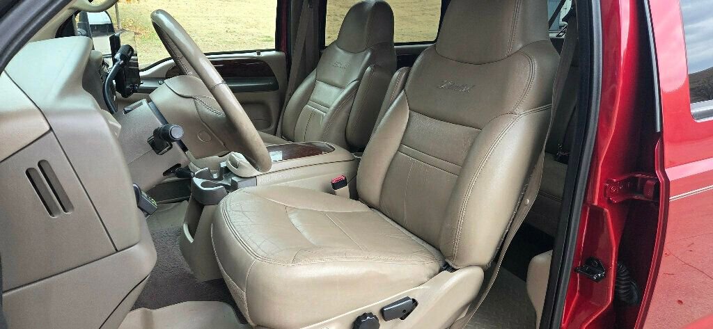 Used 2000 Ford Excursion Limited image 12