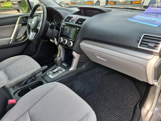 Used 2018 Subaru Forester 2.5i Premium w/ All-Weather Package AWD/4WD image 30