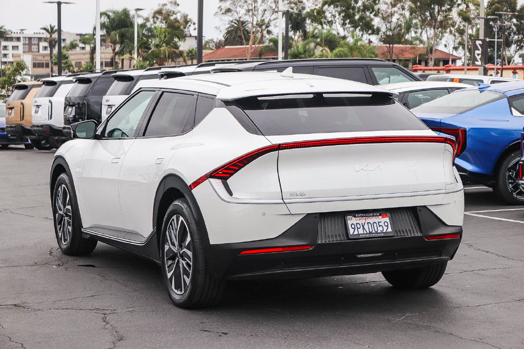 Used 2024 Kia EV6 Light RWD image 6