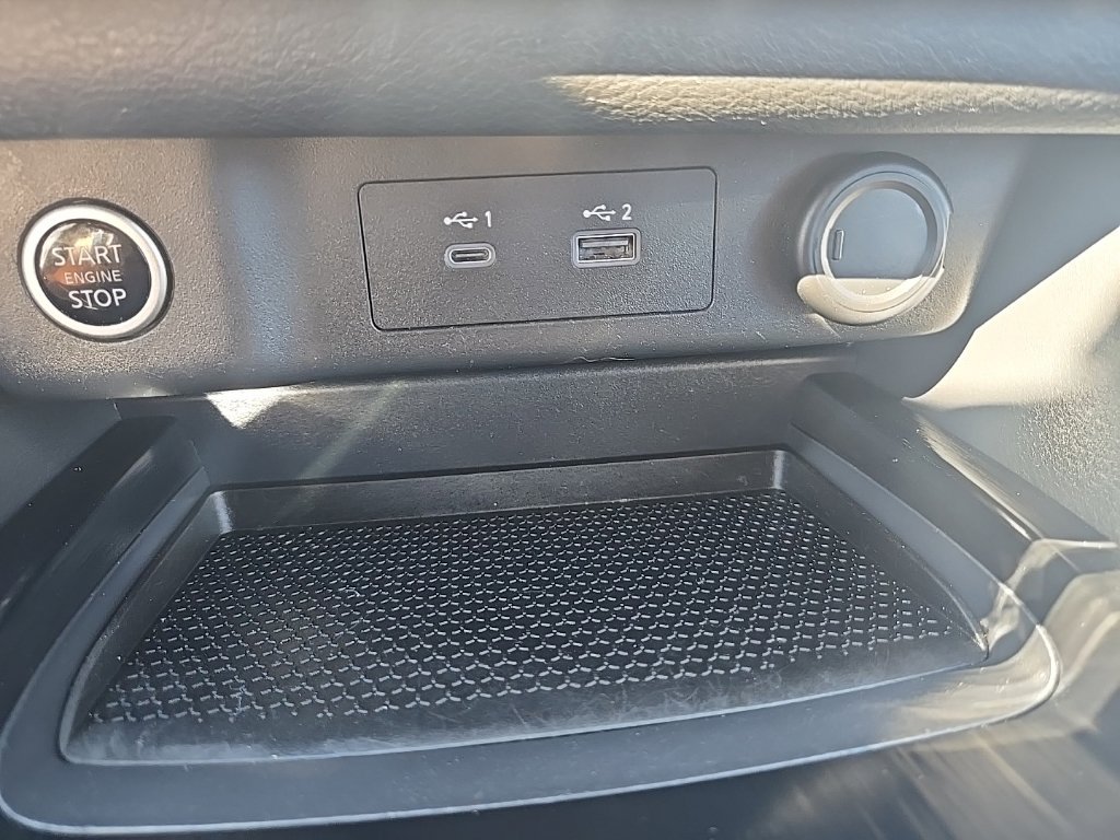 Used 2022 Nissan Rogue SV AWD/4WD image 18