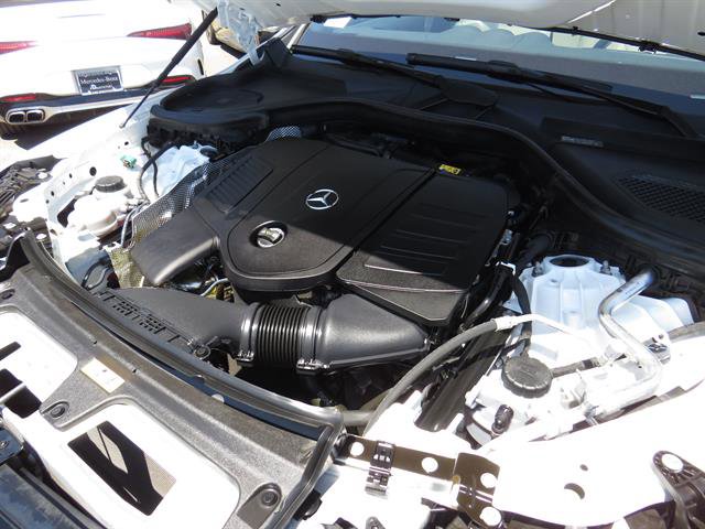 Used 2025 Mercedes-Benz GLC 350e 4MATIC image 7