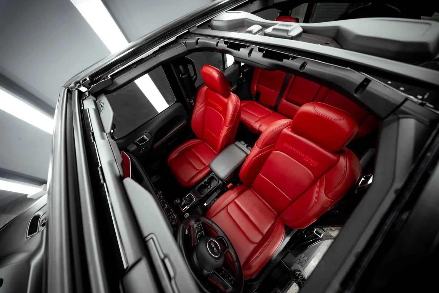 Used 2024 Jeep Wrangler Unlimited Rubicon 392 image 31