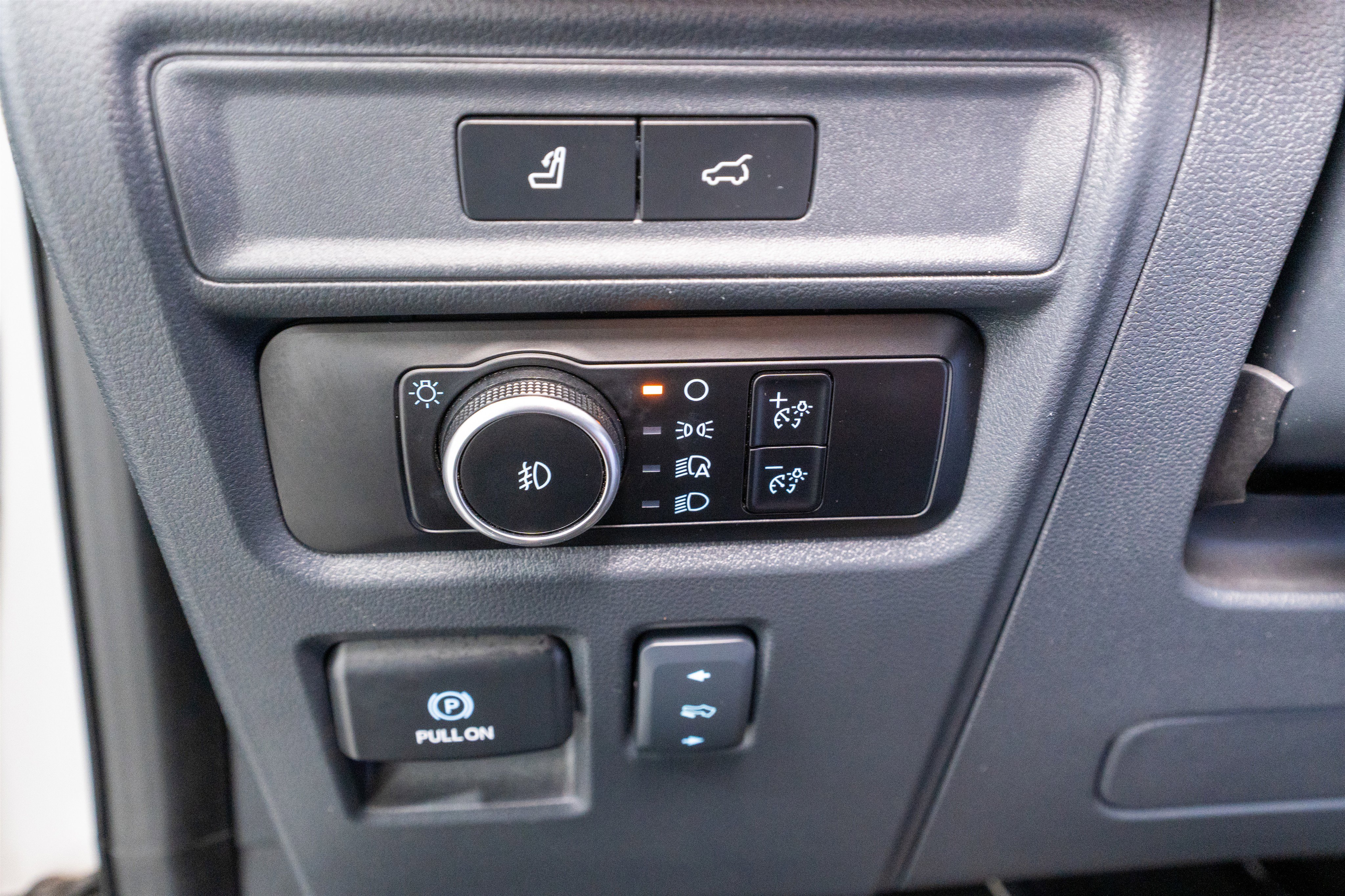 Used 2024 Ford Expedition Limited image 32