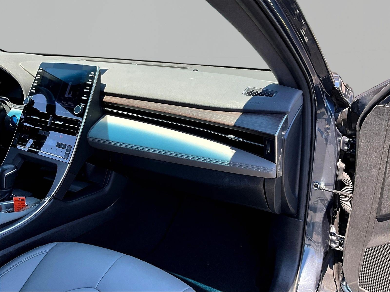 Used 2021 Toyota Avalon XLE w/ Moonroof Package FWD image 26