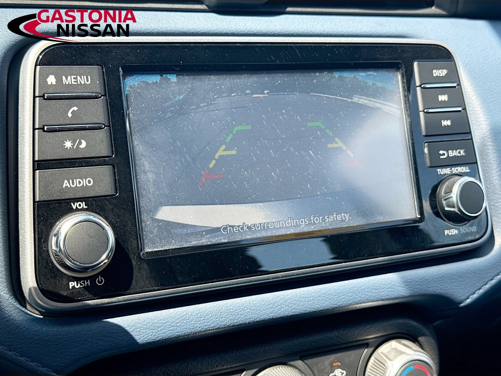 Used 2025 Nissan Versa SV FWD image 17