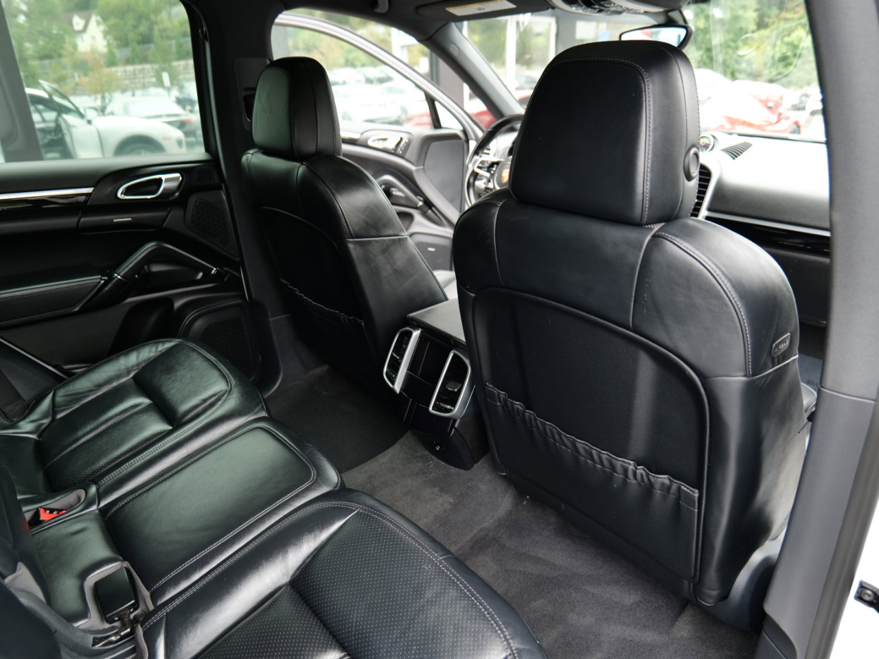 Used 2016 Porsche Cayenne image 45