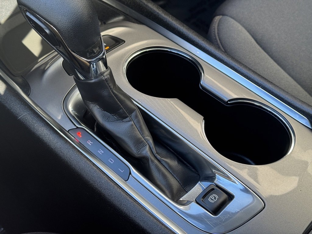 Used 2024 Chevrolet Malibu LT image 16