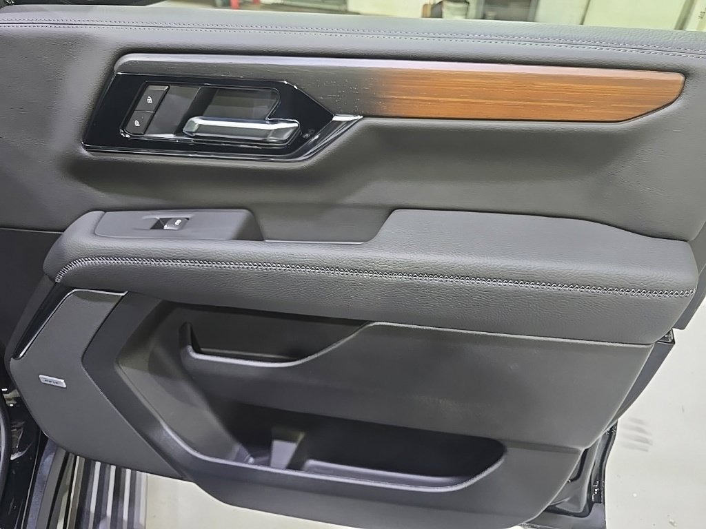 New 2027 GMC Yukon Denali w/ Denali Reserve Package AWD/4WD image 9