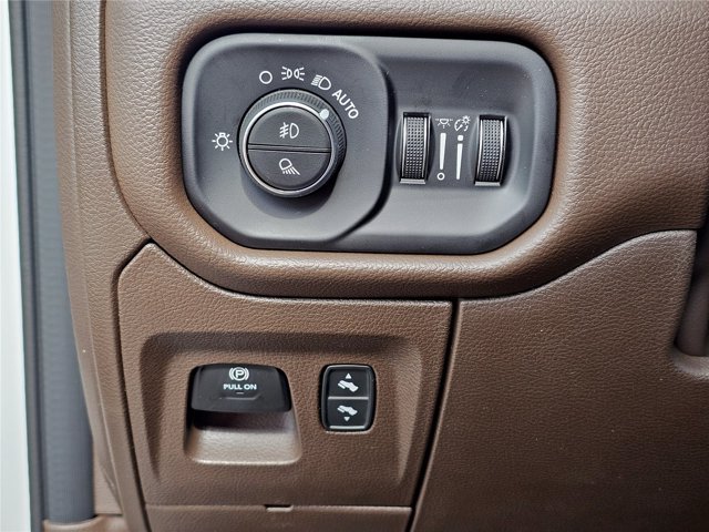New 2026 RAM 1500 Laramie AWD/4WD image 51