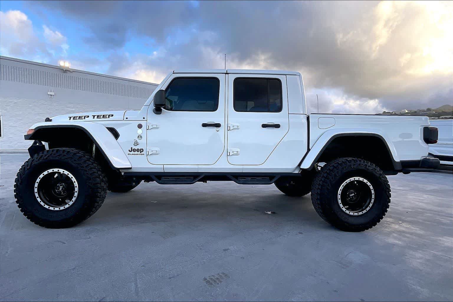 Used 2020 Jeep Gladiator Rubicon AWD/4WD image 3