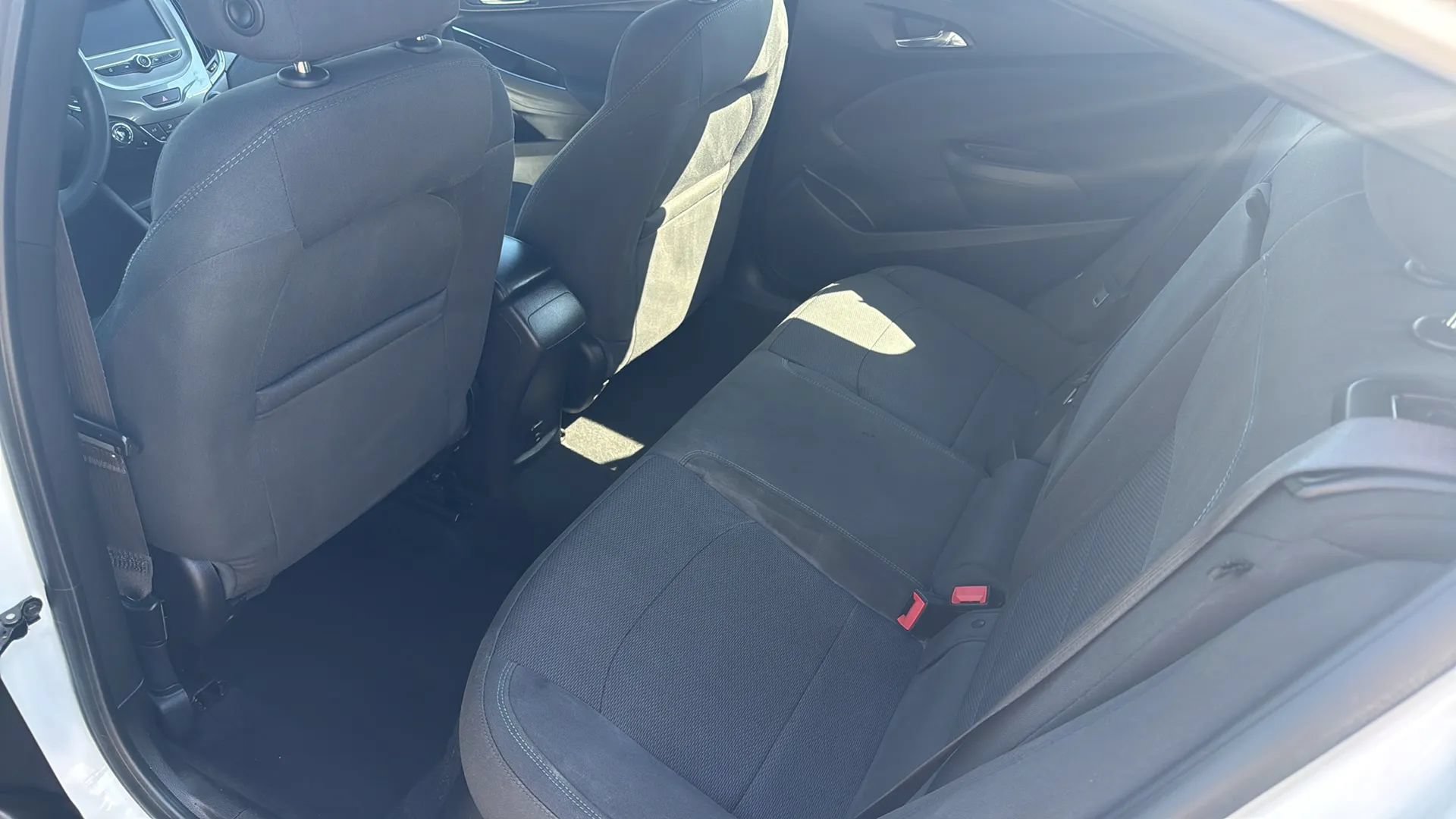 Used 2017 Chevrolet Cruze LT w/ Convenience Package FWD image 12