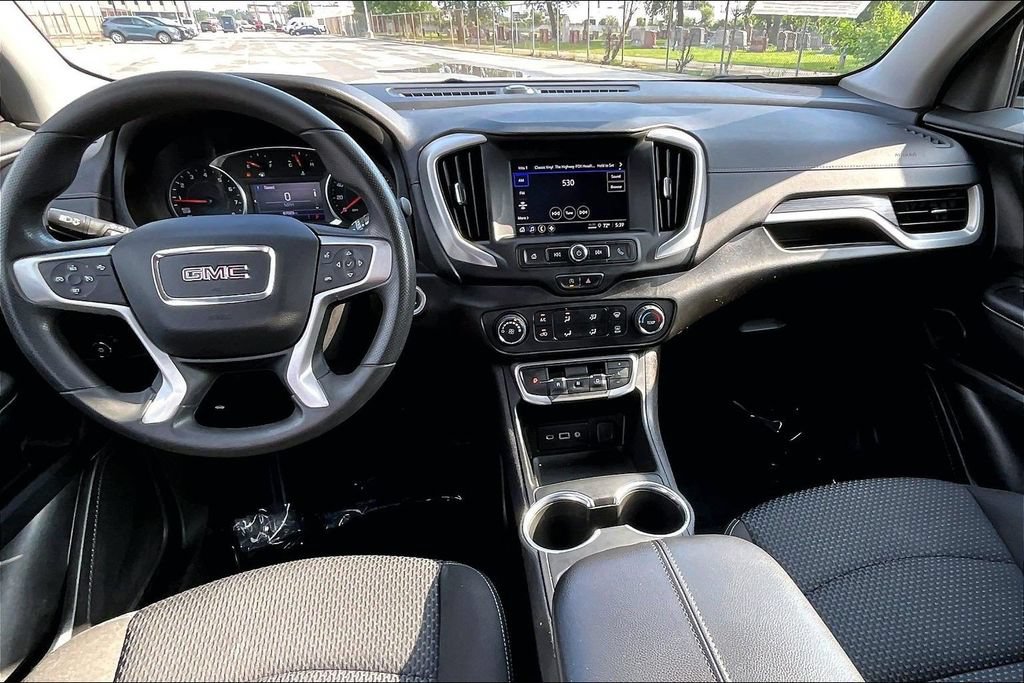 Used 2024 GMC Terrain SLE w/ Elevation Edition FWD image 14