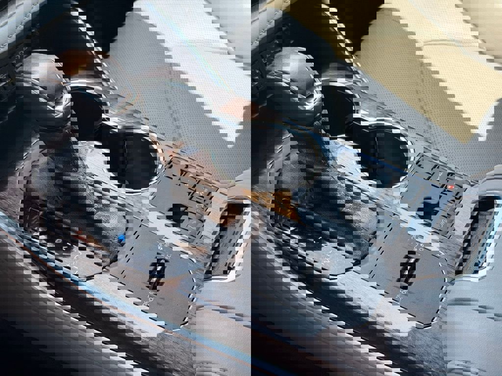 Used 2023 Toyota Highlander Limited FWD image 37