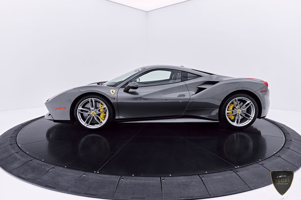 Used 2018 Ferrari 488 GTB RWD image 17