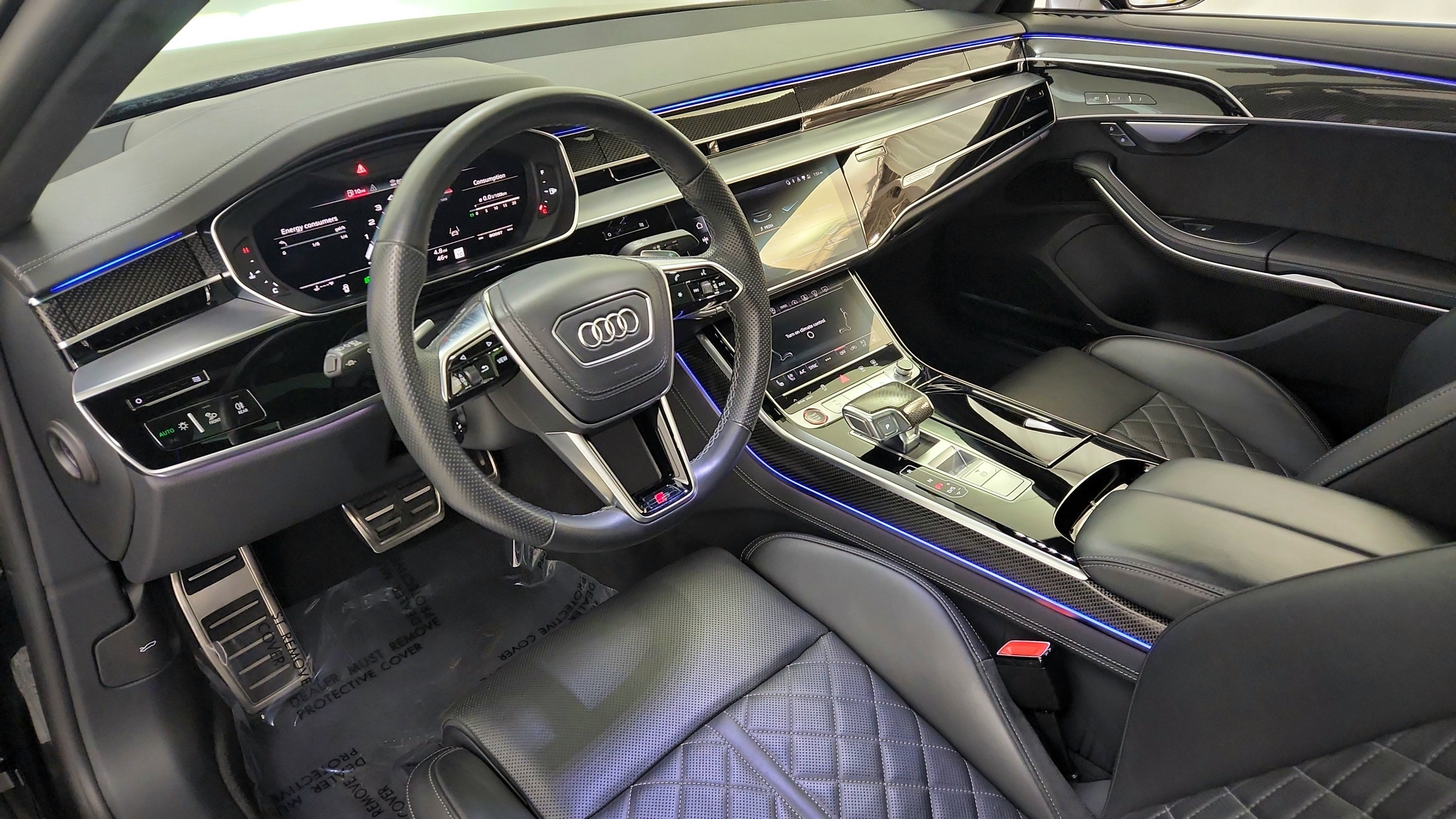 Used 2022 Audi S8 w/ S8 Comfort Plus Package AWD/4WD image 17