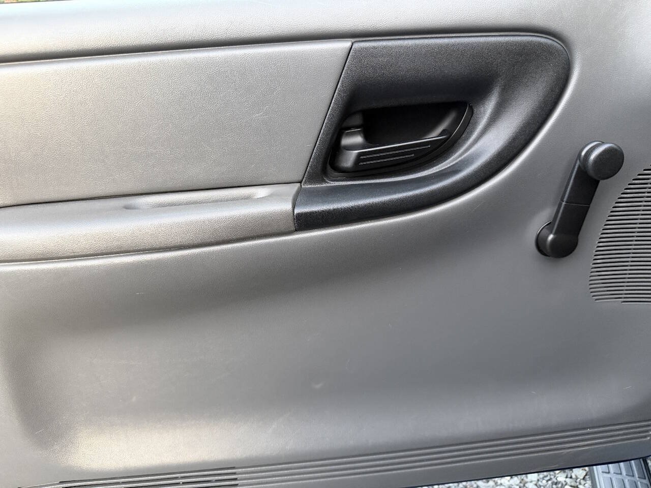 Used 2011 Ford Ranger Sport RWD image 17