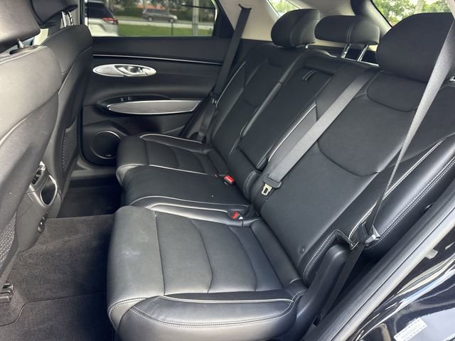 Used 2022 Genesis GV70 2.5T w/ Advanced Package image 23