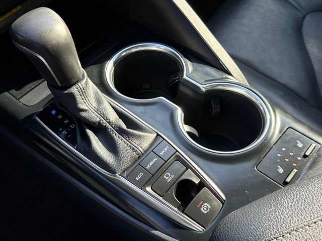 Used 2020 Toyota Camry XSE image 24