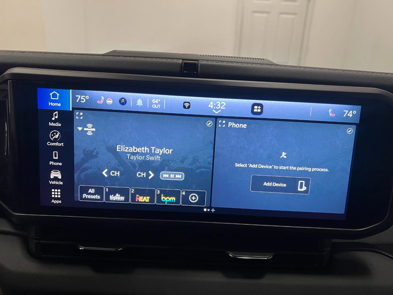 Used 2025 Jeep Wrangler Unlimited Sahara image 44