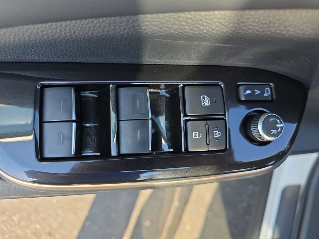 Used 2026 Toyota Crown Platinum image 31