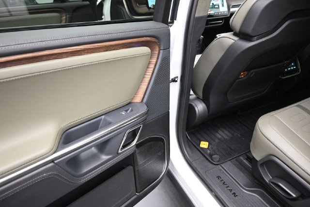 Used 2023 Rivian R1S Adventure Dual AWD/4WD image 18
