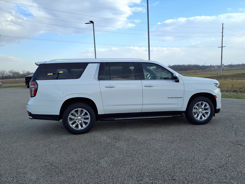 Used 2023 Chevrolet Suburban Premier image 36