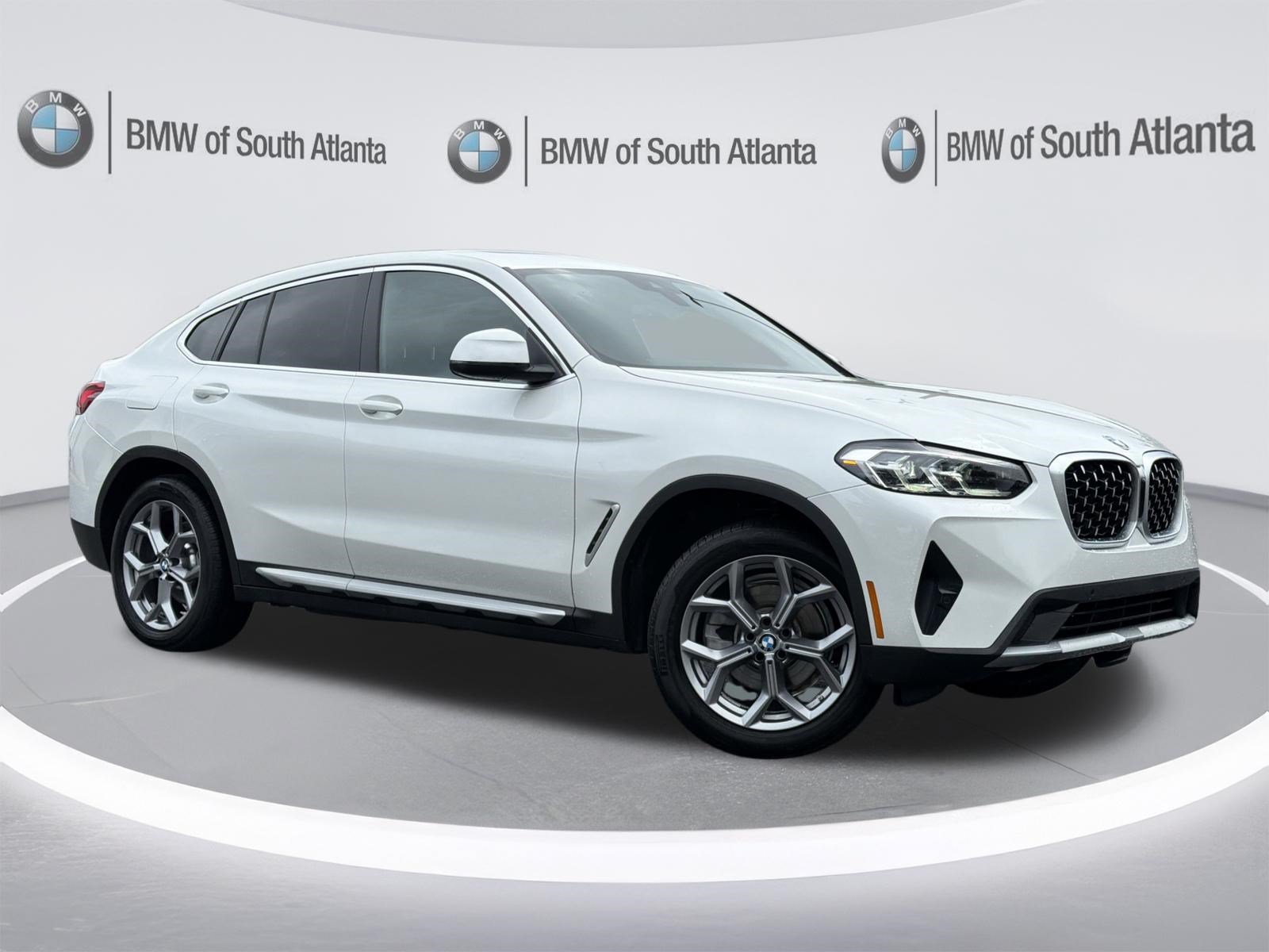 Certified 2025 BMW X4 xDrive30i w/ Premium Package AWD/4WD image 2