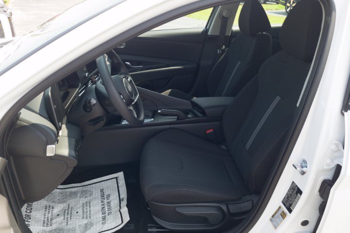 New 2026 Hyundai Elantra SE FWD image 12