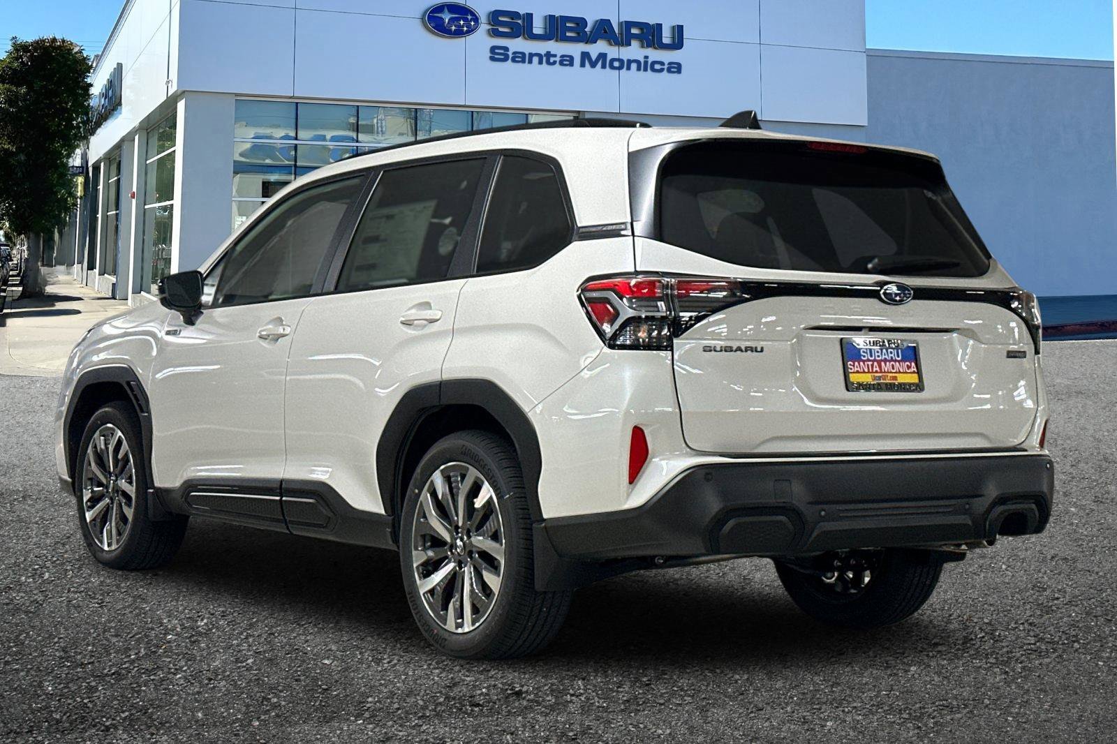 New 2025 Subaru Forester Touring image 6