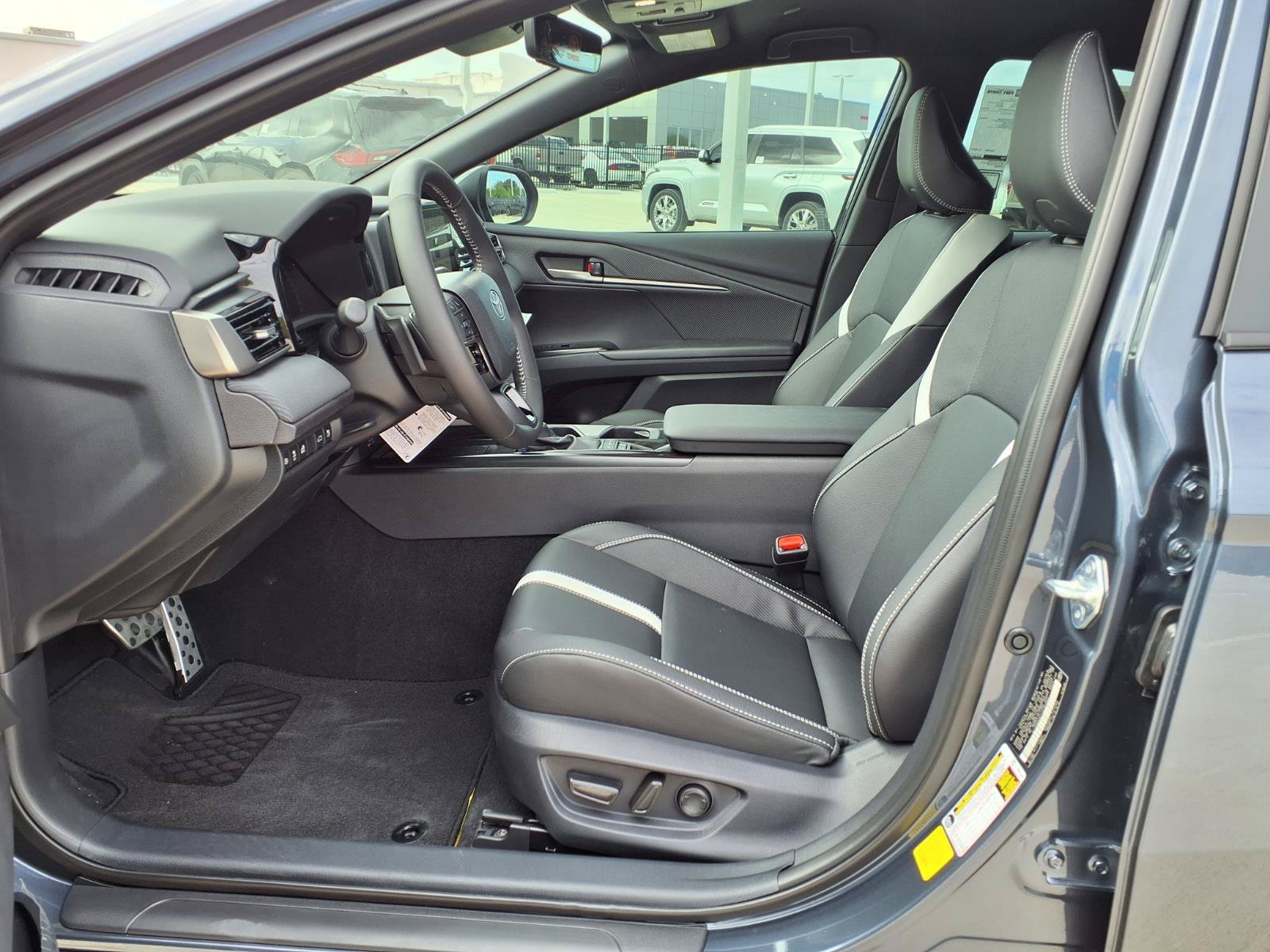 New 2026 Toyota Camry SE w/ Convenience Package FWD image 23