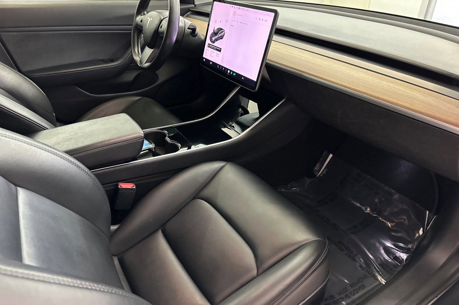 Used 2018 Tesla Model 3 Mid Range RWD image 31