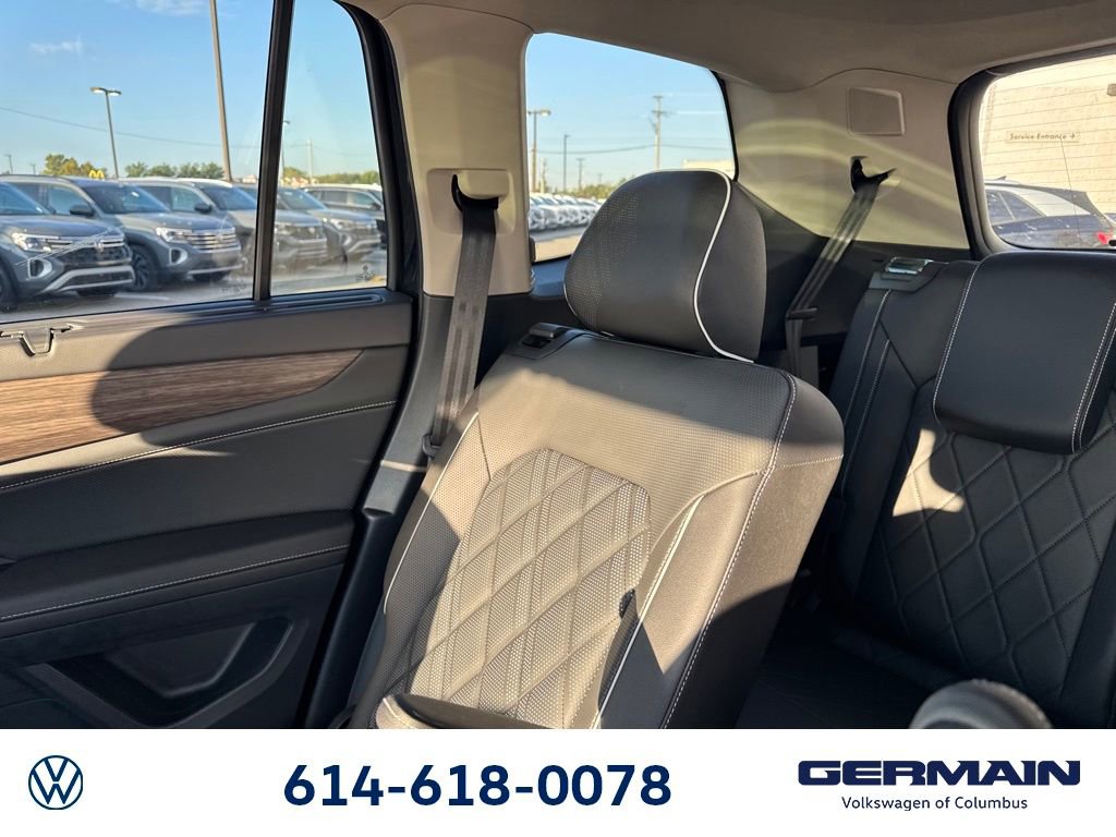 New 2026 Volkswagen Atlas SEL Premium R-Line image 18