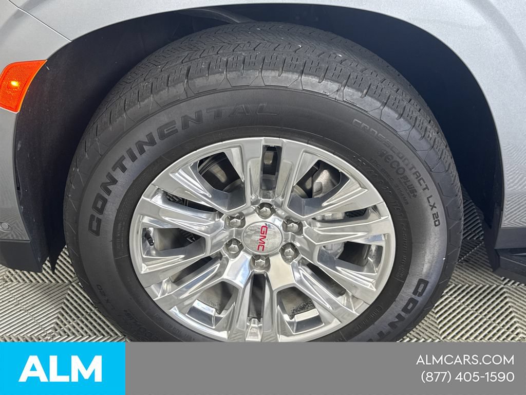 Used 2024 GMC Yukon Denali w/ Advanced Technology Package AWD/4WD image 14
