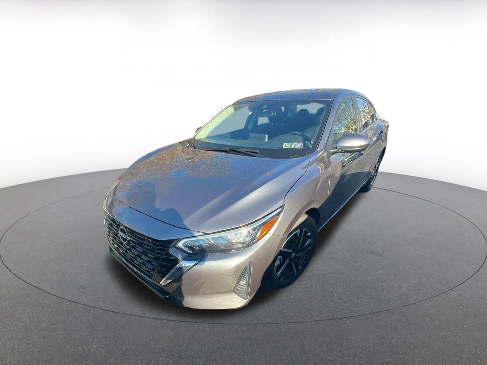 Used 2025 Nissan Sentra SV image 3