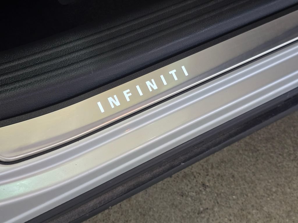 Used 2019 INFINITI QX50 Luxe w/ Navigation Package AWD/4WD image 32