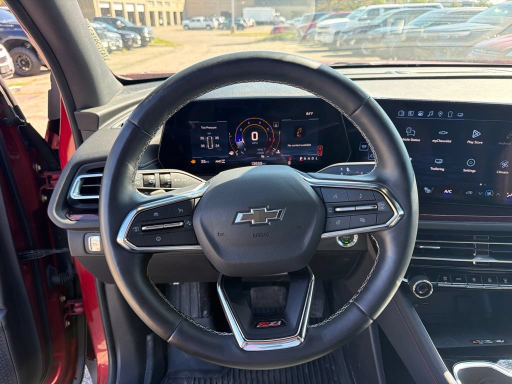 Used 2025 Chevrolet Traverse Z71 w/ LPO, Floor Liner Package AWD/4WD image 14