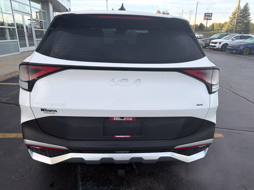 Used 2023 Kia Sportage LX AWD/4WD image 12