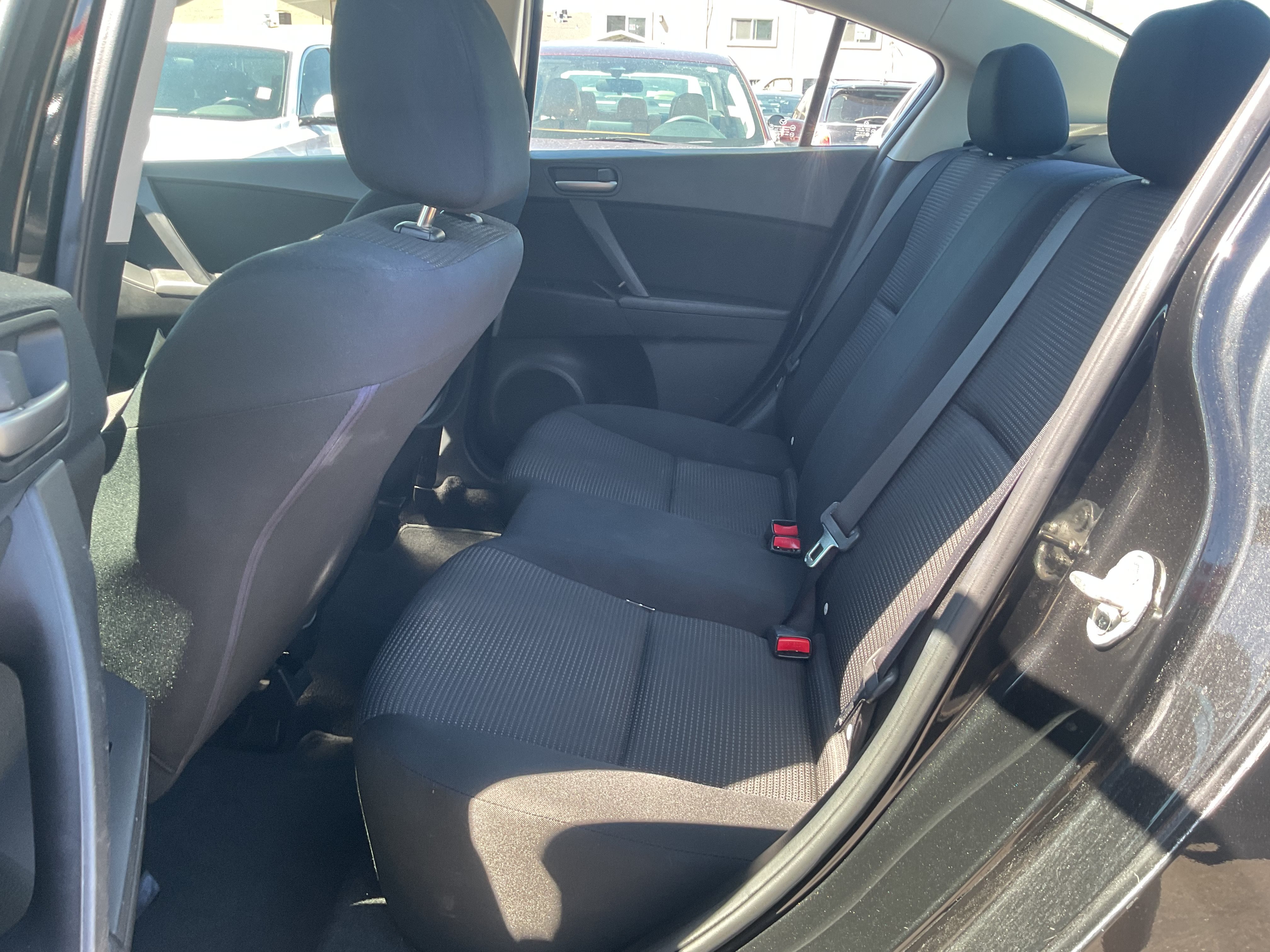 Used 2012 MAZDA MAZDA3 i Sport FWD image 11