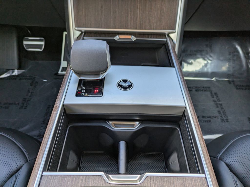 New 2026 Land Rover Range Rover Long Wheelbase SE image 21