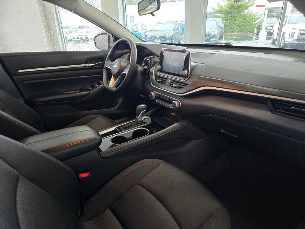 Used 2023 Nissan Altima 2.5 SV image 45