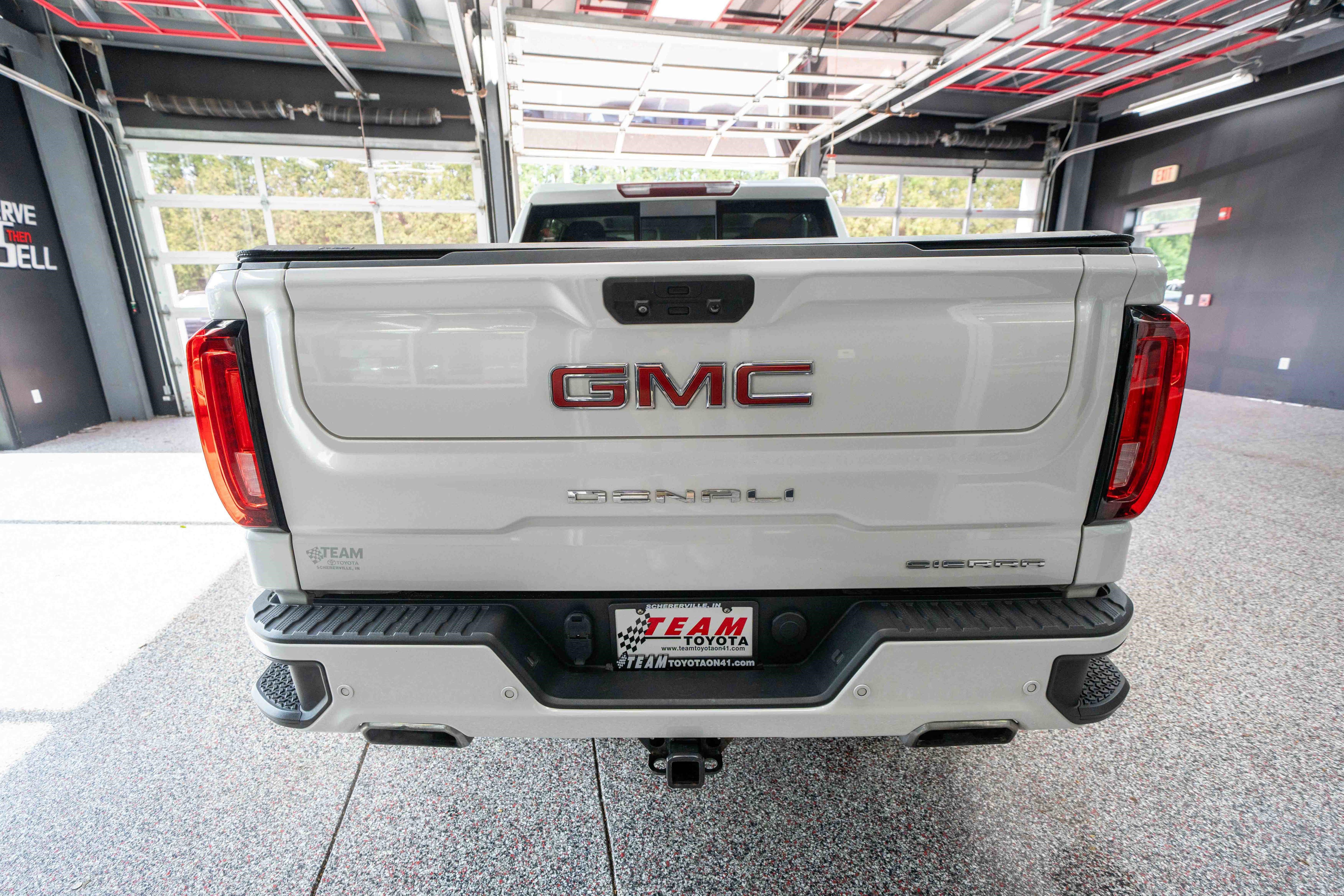 Used 2021 GMC Sierra 1500 Denali w/ Driver Alert Package II AWD/4WD image 3
