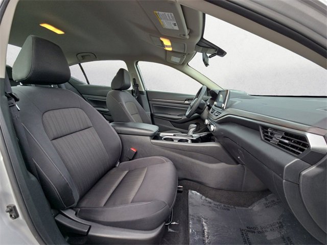 Used 2024 Nissan Altima 2.5 SV image 15