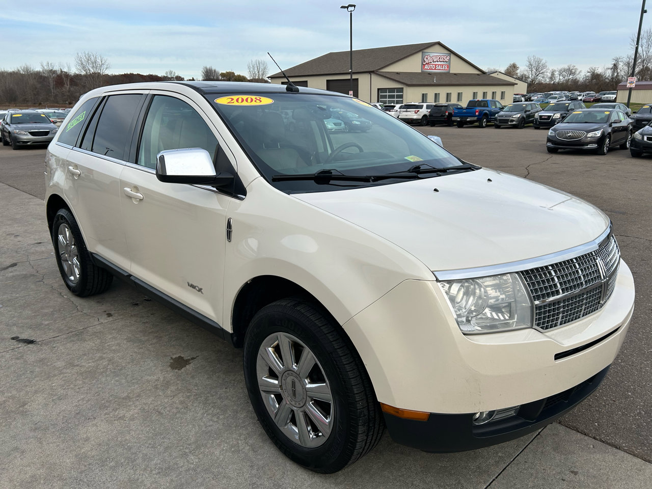 Used 2008 Lincoln MKX FWD image 3