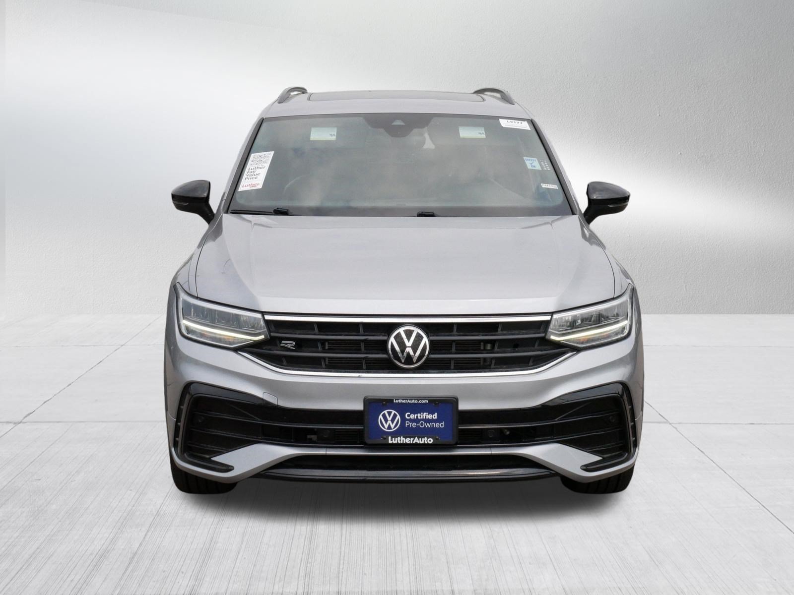 Certified 2023 Volkswagen Tiguan SE R-Line AWD/4WD image 2