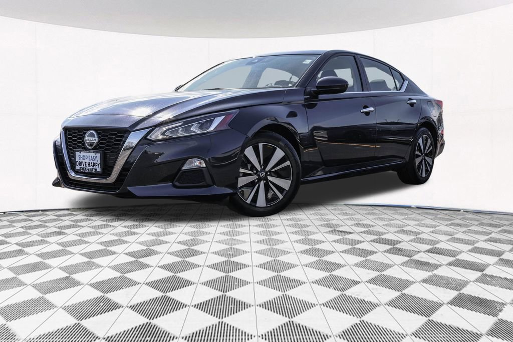 Used 2021 Nissan Altima 2.5 SV image 2